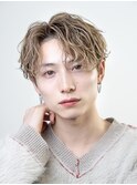 韓国ヘアニュアンスコンマバングセンターパートフェザーパーマ