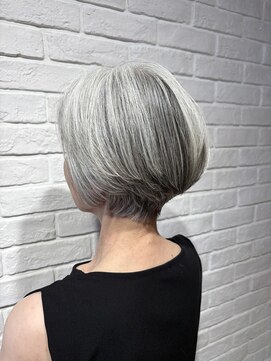 ヘア スパ ビューティー エールフォルム(HAIR SPA BEAUTY YELLFORME) 前下がりショート