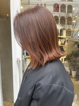 ツヤ髪切りっぱなしボブ