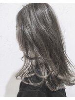 ヘアーアンドアトリエ マール(Hair&Atelier Marl) 【Marl外国人風カラー】グレージュのインナーカラーセミディ