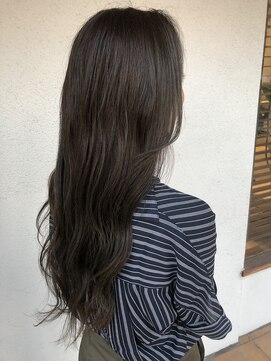 リゴッツ ドゥア プトゥリ(Regottz dua putri) イルミナカラー ホリスティックケア