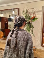 フランチェスカ(Francesca)&nbsp;ロングヘアアレンジ/ ヘアセット / タイトアレンジ