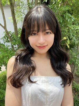 ガーランド (Garland) 大人かわいいふわっとロングレイヤー/小顔顔まわりカット