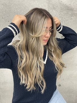 モニカ(MONIQA) ブロンドバレイヤージュ