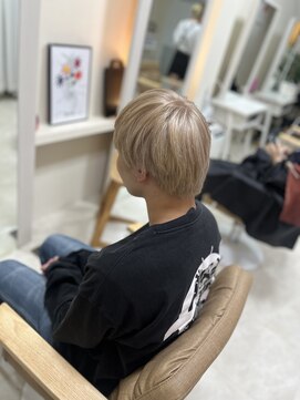 カリーナ(CARINA) ホワイトベージュ/ハイトーンカラー