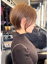 大人ショートに透明感と上品さを添える、肌色・髪質に合わせた似合わせカラー提案*[静岡駅/ケアブリーチ]