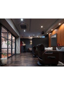 ゆったりと過ごせる少人数の空間◇仕上がりはもちろん、居心地の良さからずっとリピートしたくなる…♪