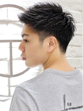 ヨシザワインク プレミアム 横浜 桜木町店(YOSHIZAWA Inc. PREMIUM) スパイキーツーブロックアップバングショートバーバースタイル