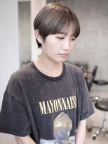 イル(ill) ダブルカラー アッシュベージュ ハンサムショート 大須