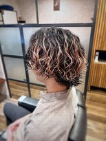 キタセンジュバーバー バイ ティーズ(KITASENJU BARBER by T's) 波巻きスパイラルパーマ
