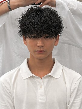 ハイパー ヨコハマ(HYPER yokohama) 縦落ちツイスパ【メンズパーマ／横浜】