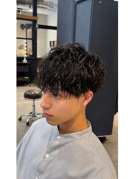 Spec Holder 藤井寺 Men's salon 【メンズカット/メンズパーマ/ツイストスパイラル】 センターパート波巻きパーマスパイラルパーマツイストスパイラル
