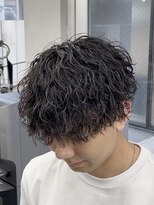 オーバル ジングウマエ(OVARL jingumae)&nbsp;縦落ちパーマツイストスパイラルシャドウパーマスパイラル