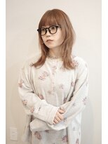 チザン(TIZAN)&nbsp;柔らかミルクティーベージュ×くびれミディ