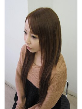 美容室イーナ(e na) 艶感際立つ大人ストレート