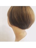 襟元スッキリマッシュボブ