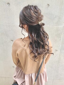 ディア(.eer) ”＼ 編み込み × ゆるふわ × ハーフアップ ／”