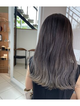 リコ ヘアアンドリラクゼーション(LICO HAIR&RELAXATION) LICO 透明感あるバレイヤージュカラー
