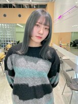 ユーリ(JUURI)&nbsp;モスグリーン / オリーブグレー / 姫カット / ミディアム