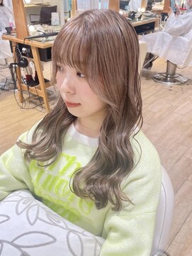 ネオリーブ チロル 横浜西口店(Neolive CiroL.) 極細ハイライト　柔らかいミルクティー　ロングレイヤー