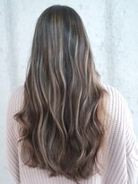 マリアナ(Mariana)&nbsp;ハイライトショートヘアレイヤーカットダブルカラー