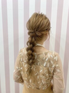 ゴート アミティ(G.O.A.T AMITY) ガーリースタイル/心斎橋/ヘアメ/セットサロン