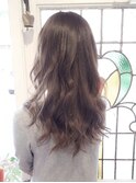 大人可愛い透明感カラーくすみベージュウルフレイヤーロング