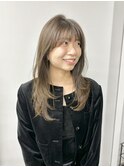 大人可愛いくすみカラーアッシュグレーベージュレイヤーロング