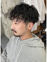 モーブ(MAUVE) ツイストスパイラルパーマメンズマッシュツーブロック刈り上げ