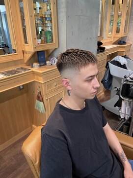 宮崎理容院 並木坂店 crop