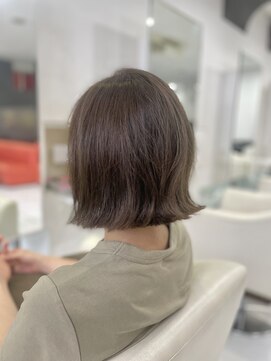 テリーウスキ 太田店(Terry usuki) 外はねショートスタイル