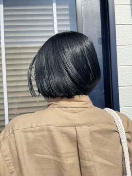 ヴィッカ ヘアーアンドメイク(vikka. hair and make) ブルーブラック