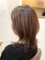 フリージア(freesia)&nbsp;30代40代50代/ふんわりミディアム/ツヤ髪スタイル