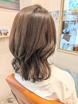 レインボー(Rainbow)&nbsp;グレージュカラー☆くびれレイヤースタイル