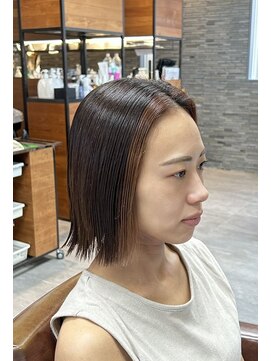 モスト ブリヤン(MOST BURYAN) ぷっつんボブ×20代センター分け大人スタイル