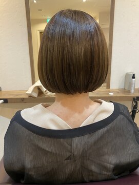 ユニコ(unico) 丸みボブ/オリーブカラー