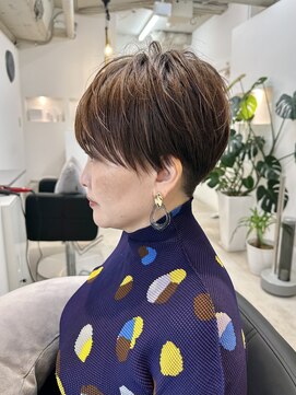 セルン(cerne) ベリーショート大人ショート刈り上げツーブロックハイライト40代