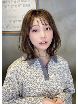 メゾンドムニ 恵比寿(Maison de MUNi) 大人可愛い切りっぱなしひし形レイヤーカットモカベージュ