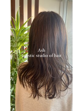 アッシュ アーティスティック スタジオ オブ ヘア(Ash artistic studio of hair) ロング×パーマ