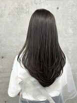 レイヤーカット×オリーブグレージュ
