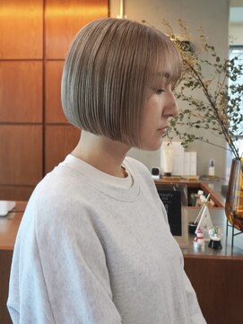 シキ 渋谷(siki) ベージュカラー/ブリーチなしダブルカラー/赤 み消し/渋谷/原宿