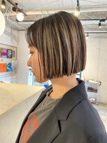 ルーム(Loom.)&nbsp;デザインカラーコントラストハイライト切りっぱなしボブ