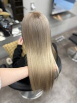 エミーバイモアムー(Emmie byMoremuu)&nbsp;【あいり】ミルクティーベージュ