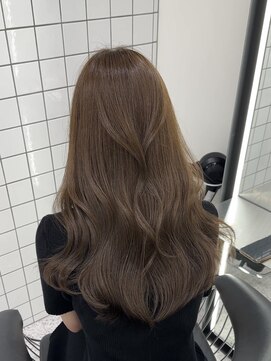 ジュイル ハラジュク(JEWIL HARAJUKU) 20代30代大人可愛いベージュカラー原宿