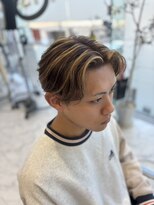 ハーツヘアーズ 五日市店(HEARTS hair's)&nbsp;フルハイライト／メッシュ／ツーブロ／センターパート／毛流れ