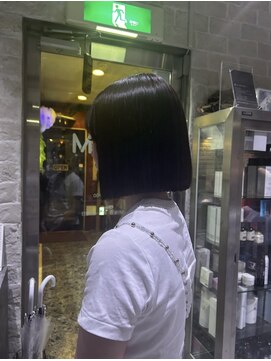 ウム(UMM) ぱつっとbob