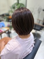 ケンジ 南林間(KENJE) 艶やかブラウンのコンパクトショートボブ