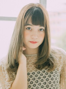 ナチュラルエフ(natural f) 大人可愛い透明感立体感ブラウン×エアストレート