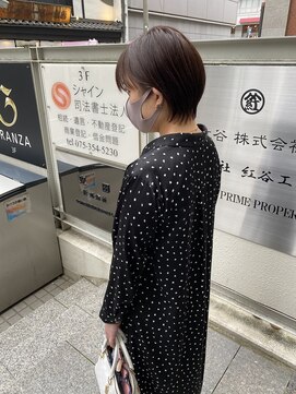 グランドライン(GRAND LINE) 《GRANDLINE松本》耳掛けが可愛いショート、大人可愛い