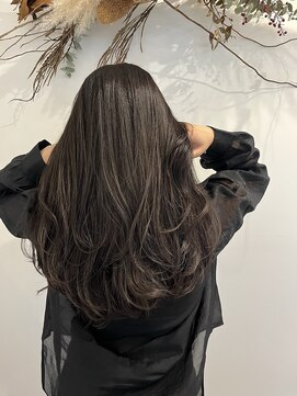 ゼンドットカラスマ(Zen.karasuma) くびれヘア